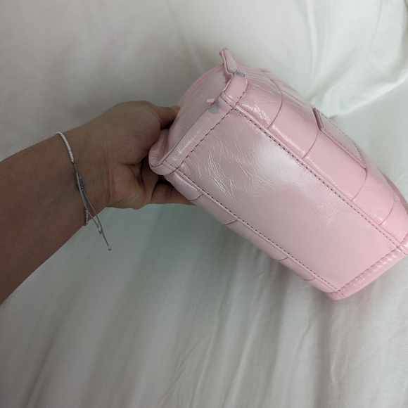 Micro bubble gum pink 🩷 Marc Jacobs tote - Picture 8 of 11